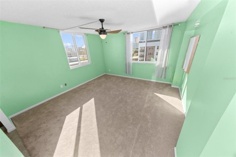Condo in Tampa, Florida, 2 bedrooms  № 2143026 - photo 11