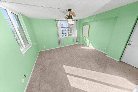 Condo in Tampa, Florida, 2 bedrooms  № 2143026 - photo 12