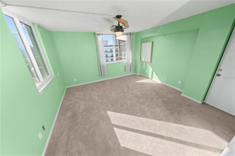 Condo in Tampa, Florida, 2 bedrooms  № 2143026 - photo 13