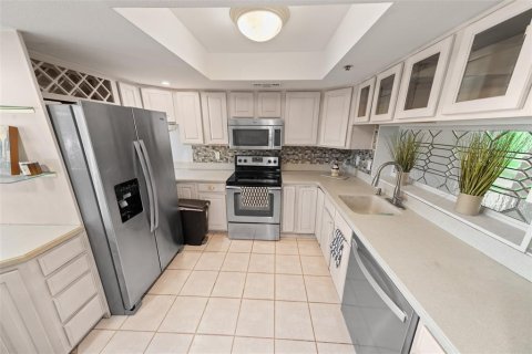 Condo in Tampa, Florida, 2 bedrooms  № 2143026 - photo 5