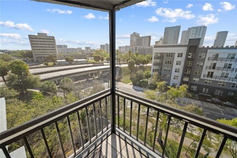 Condo in Tampa, Florida, 2 bedrooms  № 2143026 - photo 21