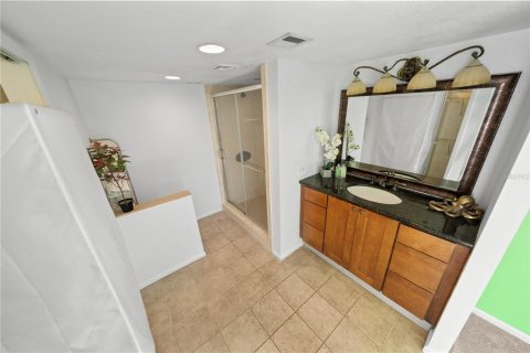 Condo in Tampa, Florida, 2 bedrooms  № 2143026 - photo 15