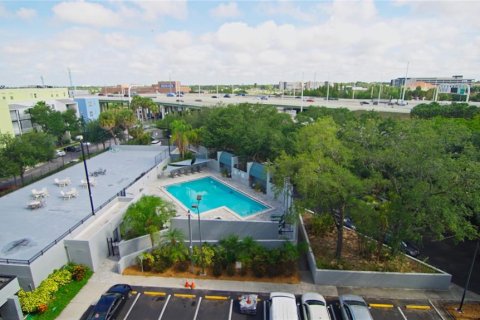 Condo in Tampa, Florida, 2 bedrooms  № 2143026 - photo 30