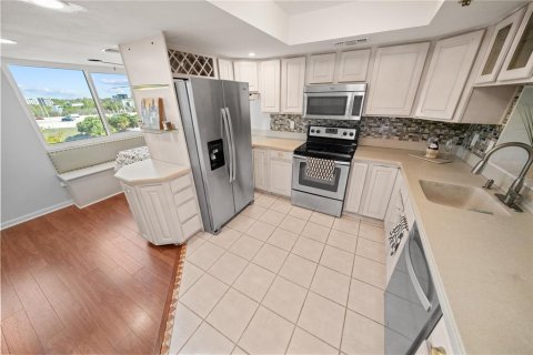 Condo in Tampa, Florida, 2 bedrooms  № 2143026 - photo 3