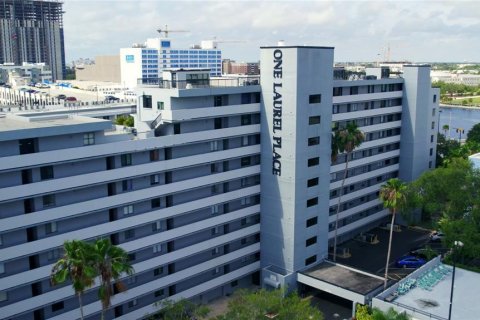 Condo in Tampa, Florida, 2 bedrooms  № 2143026 - photo 25