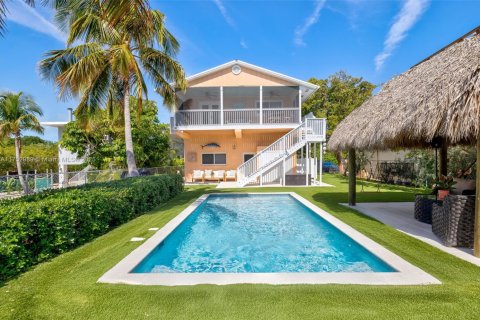 House in Tavernier, Florida 3 bedrooms, 96.62 sq.m. № 1822036 - photo 1