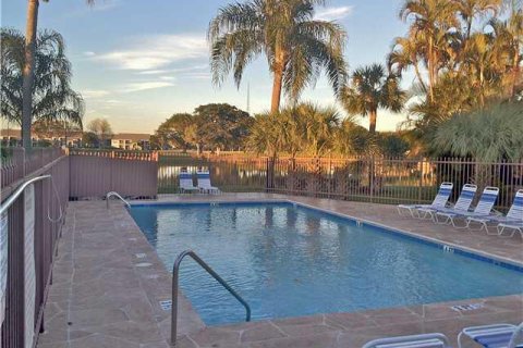 House in Boynton Beach, Florida 4 bedrooms, 161.37 sq.m. № 2388003 - photo 8