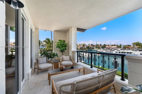Condominio en venta en Miami Beach, Florida, 3 dormitorios, 254.92 m2 № 2154796 - foto 25