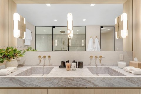 Condominio en venta en Miami Beach, Florida, 3 dormitorios, 254.92 m2 № 2154796 - foto 30