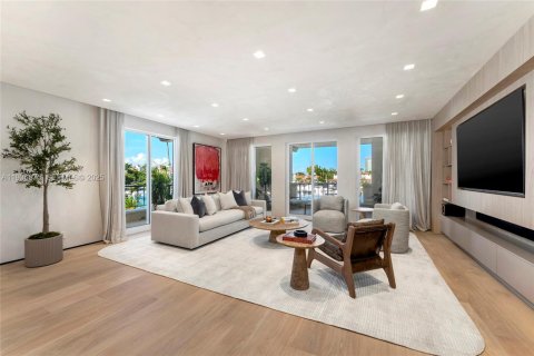 Condominio en venta en Miami Beach, Florida, 3 dormitorios, 254.92 m2 № 2154796 - foto 3