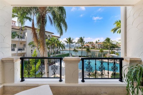 Condominio en venta en Miami Beach, Florida, 3 dormitorios, 254.92 m2 № 2154796 - foto 19