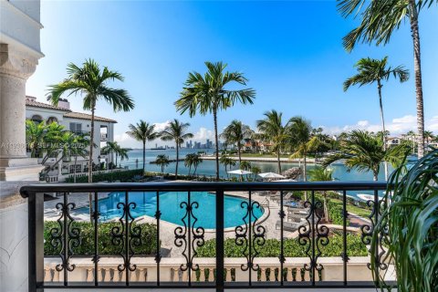 Condominio en venta en Miami Beach, Florida, 3 dormitorios, 254.92 m2 № 2154796 - foto 9