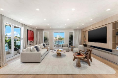 Condominio en venta en Miami Beach, Florida, 3 dormitorios, 254.92 m2 № 2154796 - foto 4