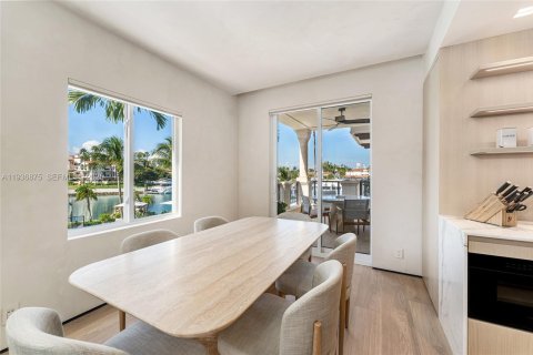 Condominio en venta en Miami Beach, Florida, 3 dormitorios, 254.92 m2 № 2154796 - foto 17