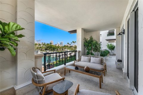 Condominio en venta en Miami Beach, Florida, 3 dormitorios, 254.92 m2 № 2154796 - foto 26