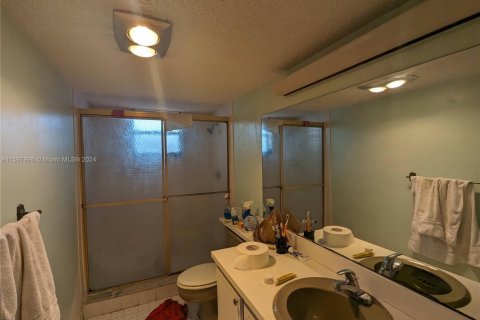 Condo in Plantation, Florida, 2 bedrooms  № 1702331 - photo 14