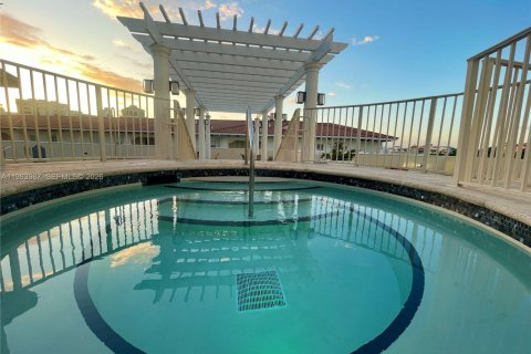 Copropriété à louer à Coral Gables, Floride: 2 chambres, 97.36 m2 № 2045638 - photo 18