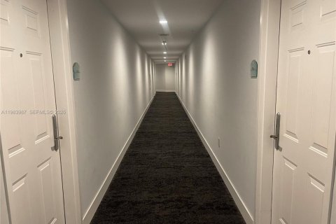 Copropriété à louer à Coral Gables, Floride: 2 chambres, 97.36 m2 № 2045638 - photo 15