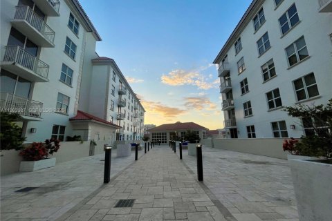 Copropriété à louer à Coral Gables, Floride: 2 chambres, 97.36 m2 № 2045638 - photo 17