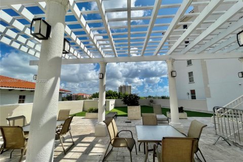 Copropriété à louer à Coral Gables, Floride: 2 chambres, 97.36 m2 № 2045638 - photo 20