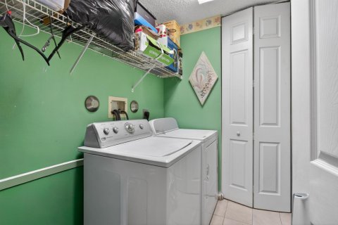 House in Coconut Creek, Florida 3 bedrooms, 192.68 sq.m. № 2086707 - photo 16
