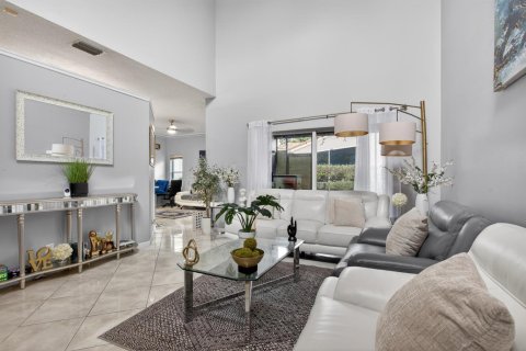 House in Coconut Creek, Florida 3 bedrooms, 192.68 sq.m. № 2086707 - photo 11