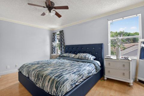 House in Coconut Creek, Florida 3 bedrooms, 192.68 sq.m. № 2086707 - photo 29