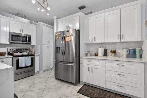 House in Coconut Creek, Florida 3 bedrooms, 192.68 sq.m. № 2086707 - photo 22