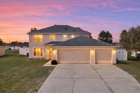 House in Ocala, Florida 4 bedrooms, 206.06 sq.m. № 2196659