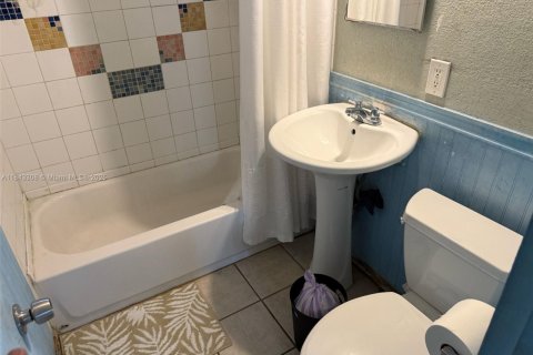 House in Homestead, Florida 3 bedrooms, 110.55 sq.m. № 1838603 - photo 10