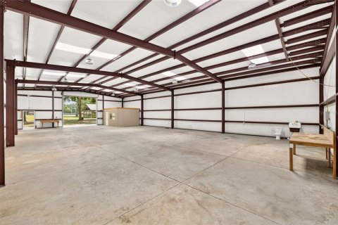 House in Ocklawaha, Florida 3 bedrooms, 152.17 sq.m. № 2266599 - photo 3