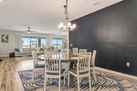 House in Riverview, Florida 6 bedrooms, 387.31 sq.m. № 2142395 - photo 6