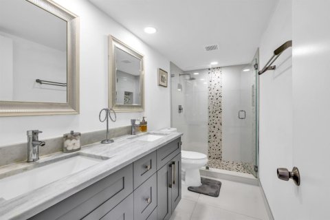 Townhouse in Deerfield Beach, Florida 2 bedrooms, 114.83 sq.m. № 2147183 - photo 21