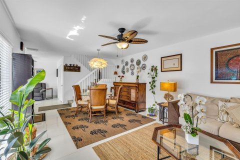 Townhouse in Deerfield Beach, Florida 2 bedrooms, 114.83 sq.m. № 2147183 - photo 7