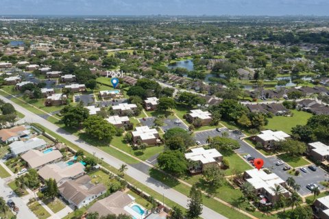 Townhouse in Deerfield Beach, Florida 2 bedrooms, 114.83 sq.m. № 2147183 - photo 26