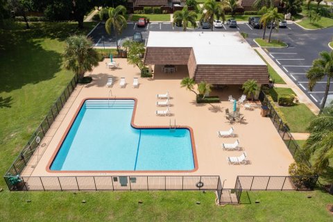 Townhouse in Deerfield Beach, Florida 2 bedrooms, 114.83 sq.m. № 2147183 - photo 30