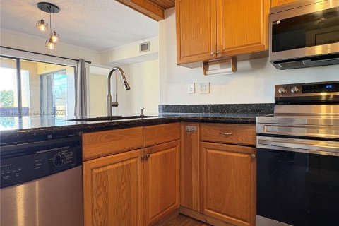 Copropriété à louer à Miami, Floride: 2 chambres, 89.65 m2 № 2033266 - photo 8