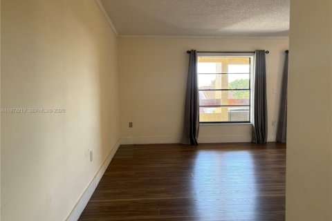 Copropriété à louer à Miami, Floride: 2 chambres, 89.65 m2 № 2033266 - photo 2
