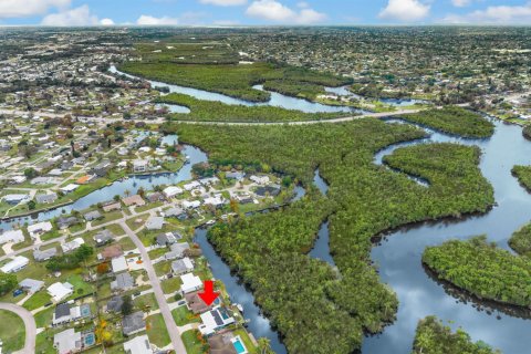 Купить виллу или дом в Порт-Сент-Луси, Флорида 8 комнат, 158.58м2, № 2087199 - фото 8