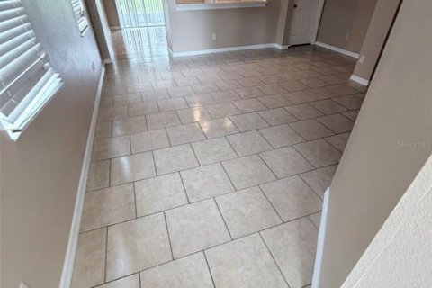 Villa ou maison à louer à Groveland, Floride: 3 chambres, 117.61 m2 № 2433684 - photo 2