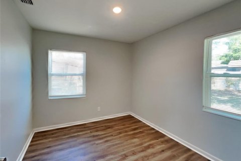Villa ou maison à louer à Tampa, Floride: 3 chambres, 93.27 m2 № 2425807 - photo 9