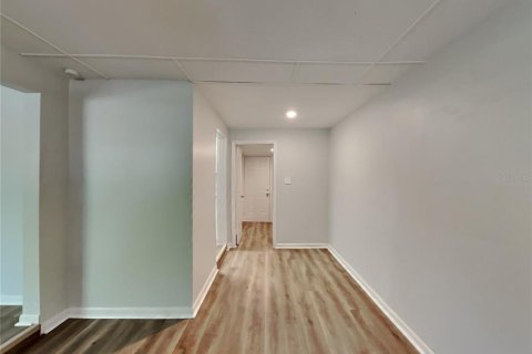 Villa ou maison à louer à Tampa, Floride: 3 chambres, 93.27 m2 № 2425807 - photo 6