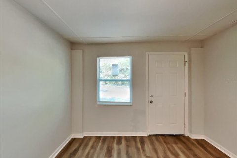 Villa ou maison à louer à Tampa, Floride: 3 chambres, 93.27 m2 № 2425807 - photo 2