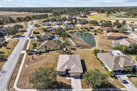 House in Brooksville, Florida 3 bedrooms, 167.5 sq.m. № 1521652 - photo 2