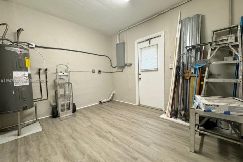 Villa ou maison à louer à Miami Gardens, Floride: 4 chambres, 113.53 m2 № 2000736 - photo 5