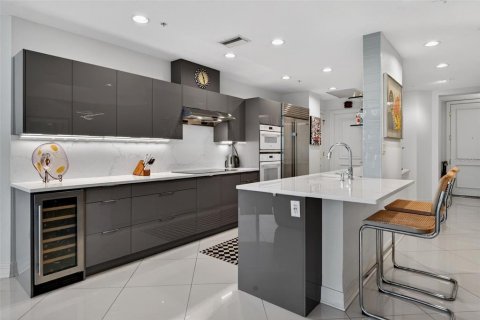 Copropriété à louer à Sarasota, Floride: 2 chambres, 164.81 m2 № 2388650 - photo 14