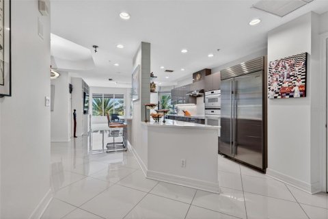 Copropriété à louer à Sarasota, Floride: 2 chambres, 164.81 m2 № 2388650 - photo 12