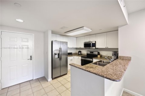 Купить кондоминиум в Авентура, Флорида 1 спальня, 79.9м2, № 2012155 - фото 6