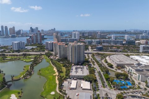 Купить кондоминиум в Авентура, Флорида 1 спальня, 79.9м2, № 2012155 - фото 23