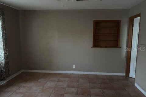 Villa ou maison à louer à Tampa, Floride: 5 chambres, 149.94 m2 № 2111780 - photo 14